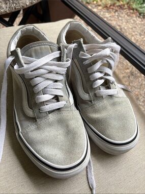 Vans Women's Suede Low-Top Sneakers in Light Gray and White